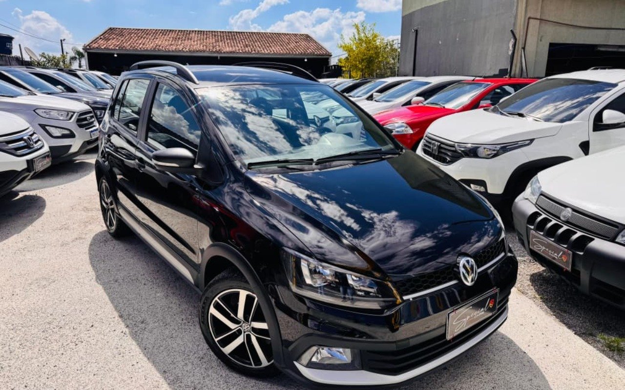 Volkswagen Fox Xtreme 1.6 Flex 8V 5p na cor Preto em Pinhais / PR - 788024